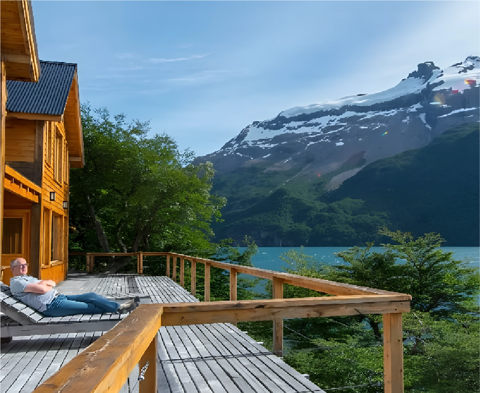 Deck de lodge privado con vista a la Patagonia